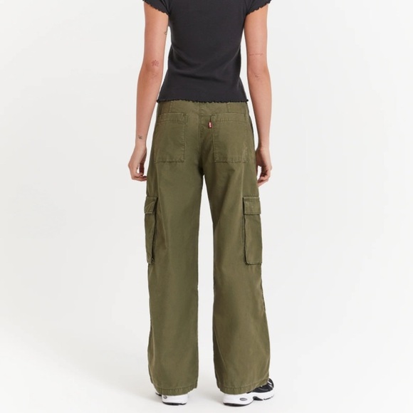 Levi’s Baggy Wide Leg CargoPants, size 30, great condition - Picture 2 of 13